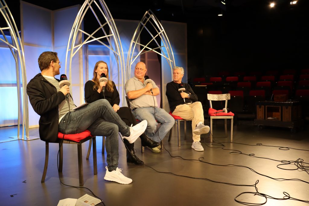 2025-10-21_LoComKultur_CKT-Ensemblevorstellung_Kardinalfehler(Nicco)_IMG_0723