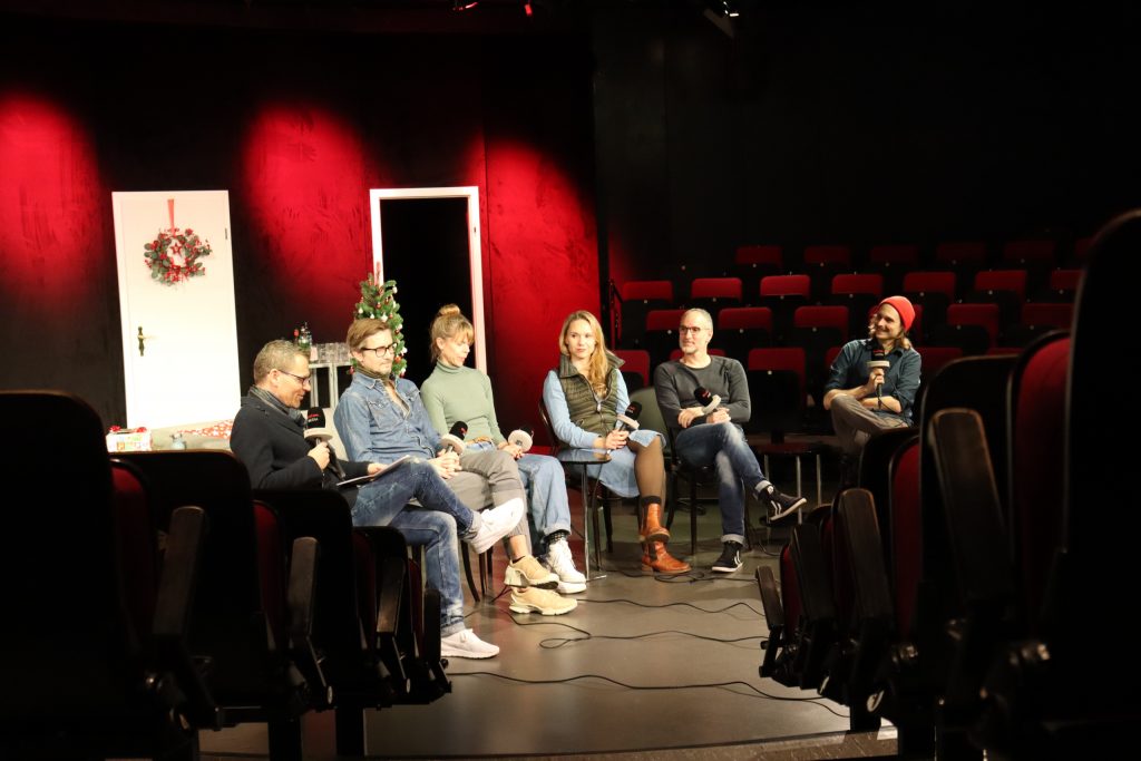 2025-12-09_LoComKultur_CKT-Ensemblevorstellung_und-es-gibt-ihn-doch (9)